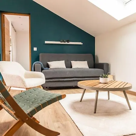 La Terrasse Du Sentier *